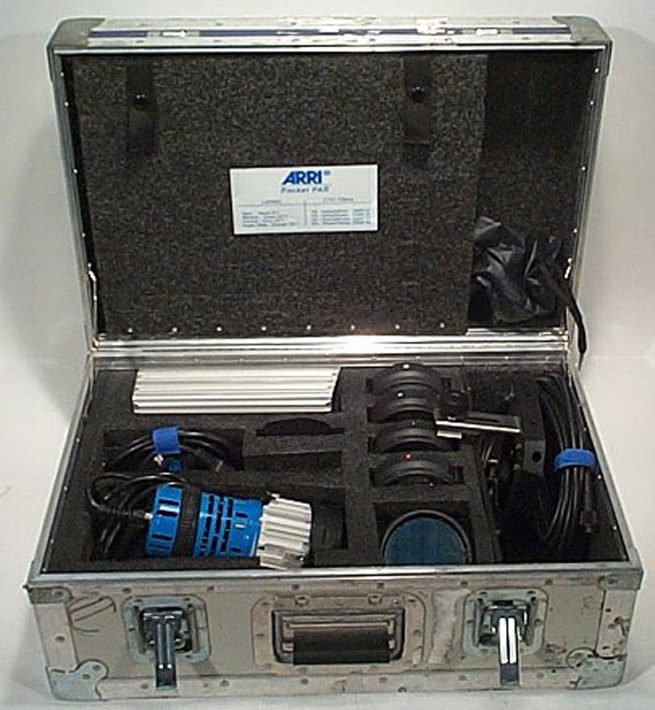 200w-ARRI-pocket-par-w-XS-VP-chimera-&-ring-3878