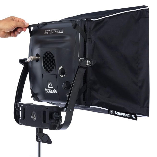 LitePanels-SnapBag-soft-box-for-Astra-1x1-bi-color-3998